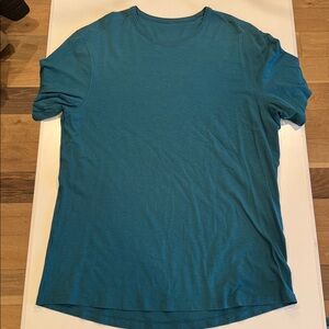Teal Crew Neck T-Shirt. No stains, great condition